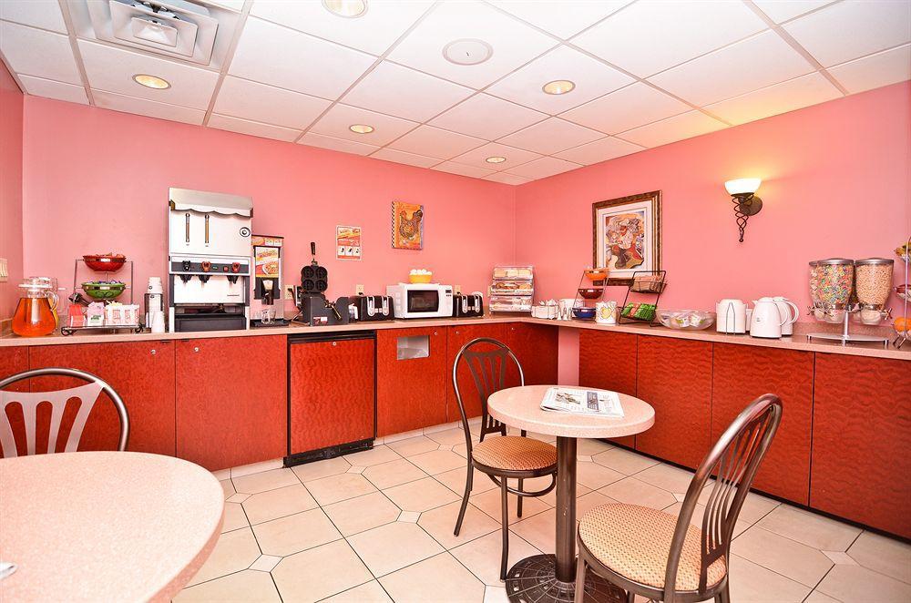 Best Western On The Avenue Buffalo Restaurant photo