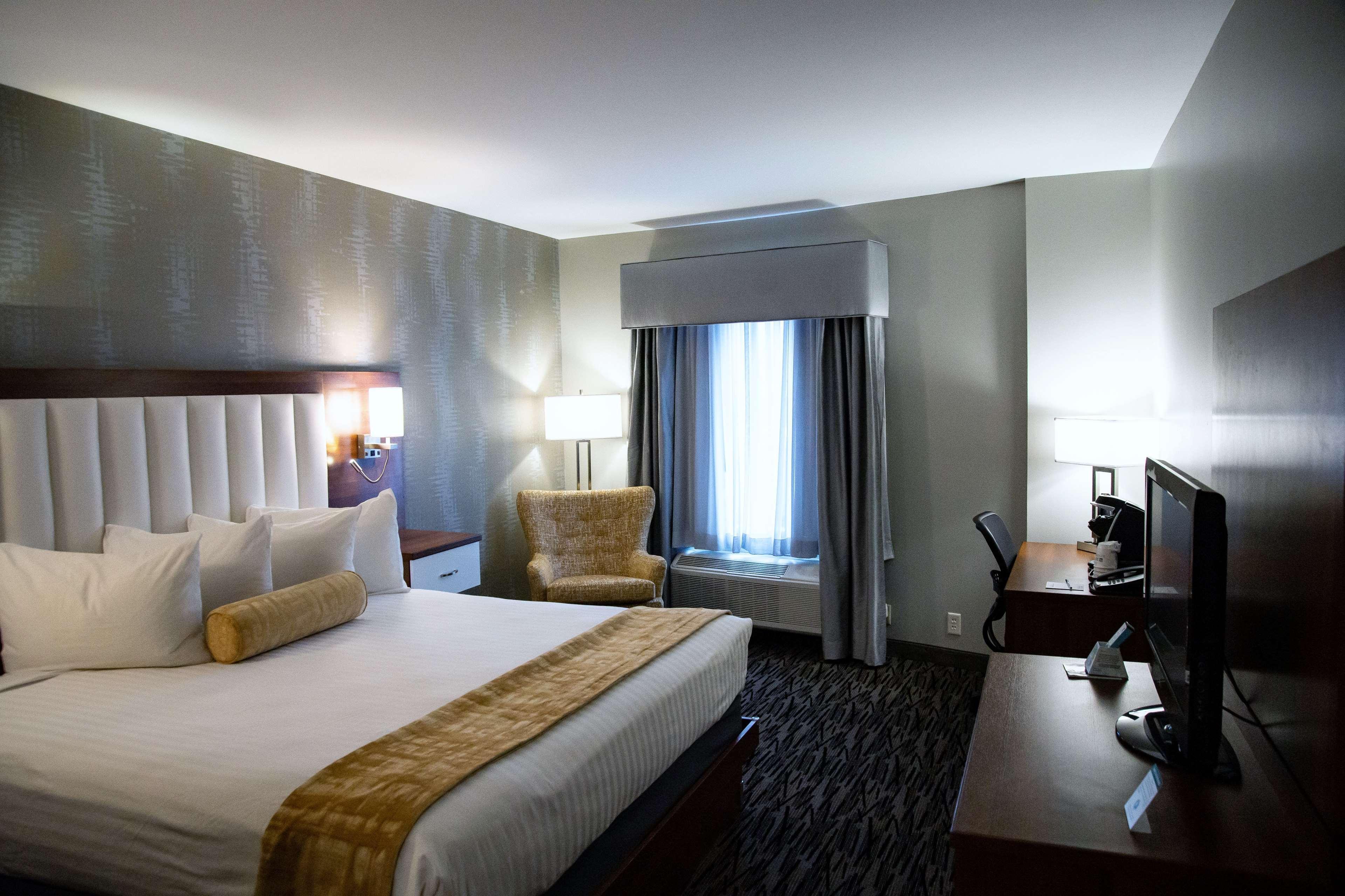 Best Western On The Avenue Buffalo Exterior photo