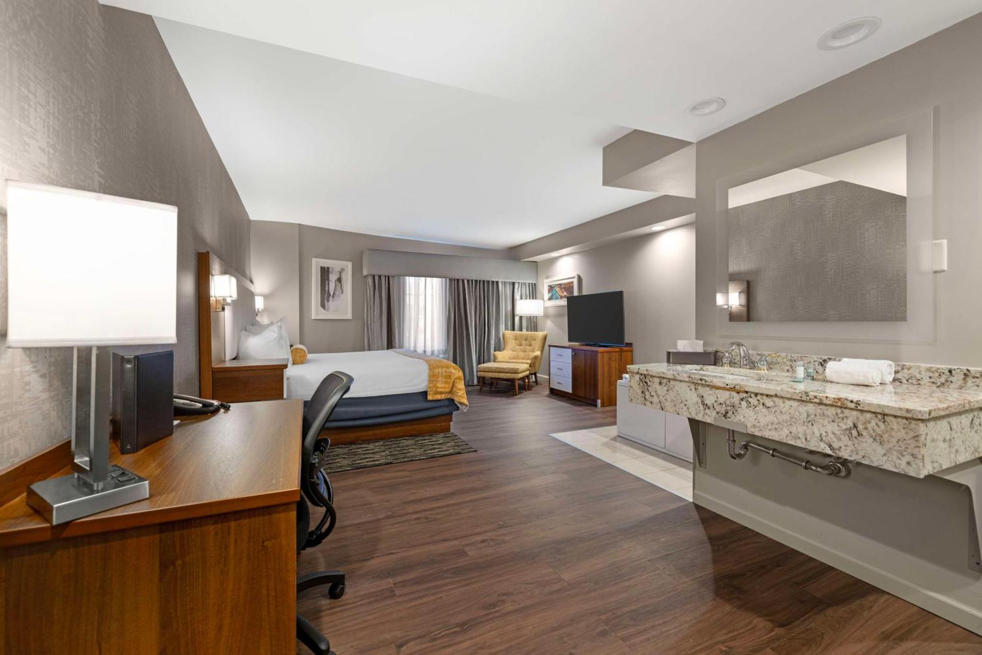 Best Western On The Avenue Buffalo Exterior photo