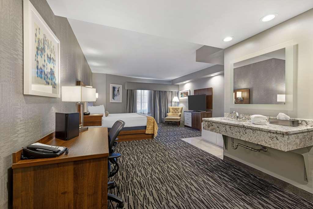 Best Western On The Avenue Buffalo Room photo