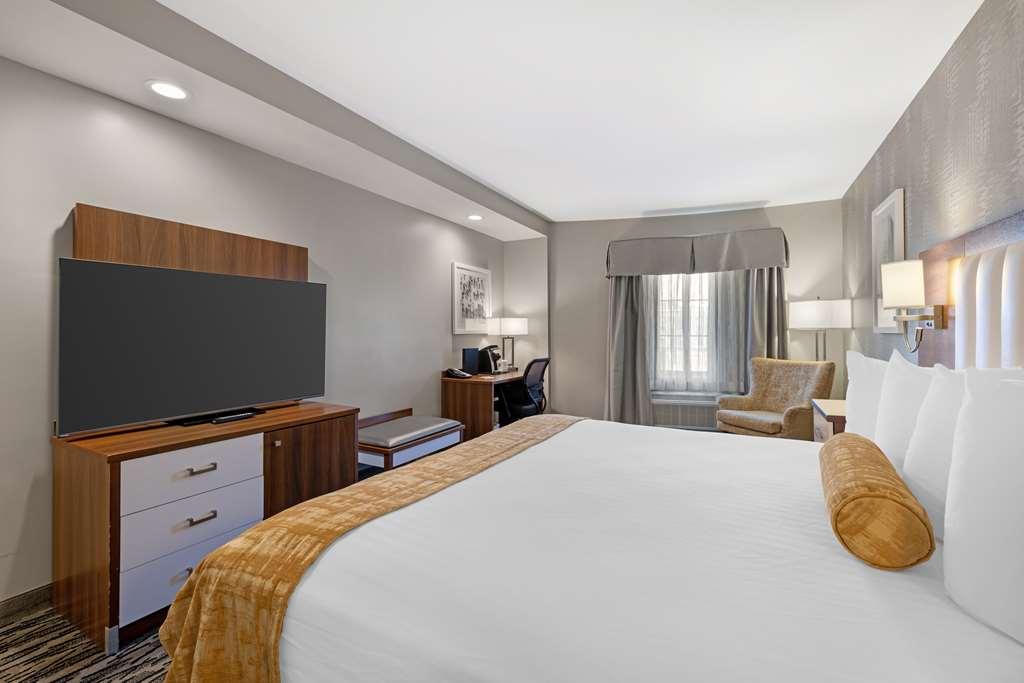 Best Western On The Avenue Buffalo Room photo