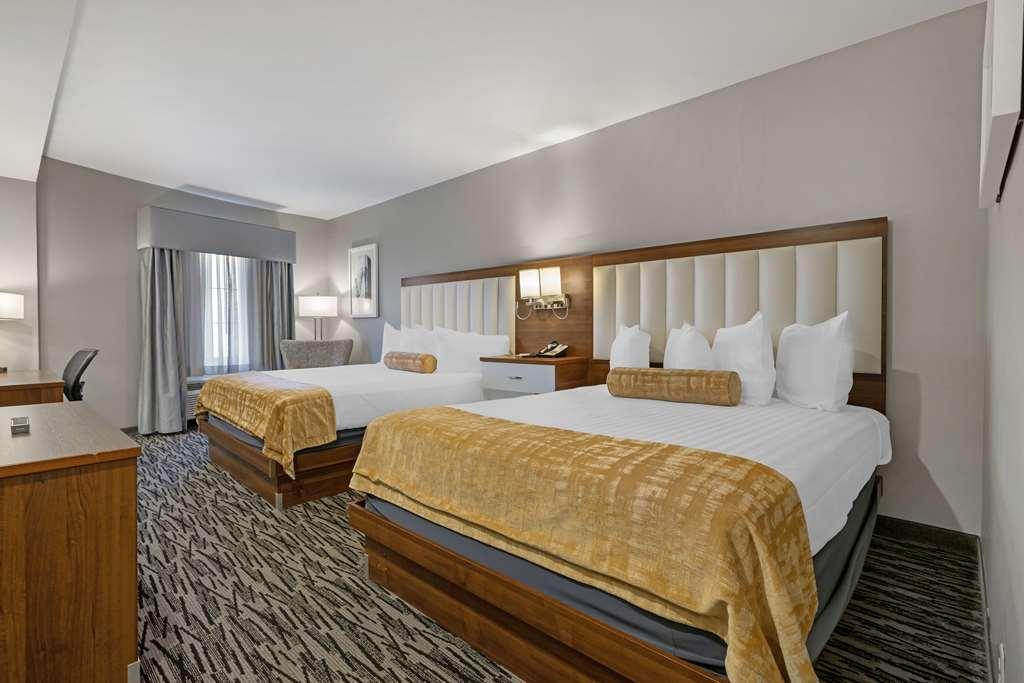 Best Western On The Avenue Buffalo Room photo